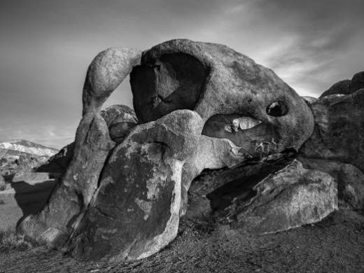 Alabama Hills: Giant Alien Skull?