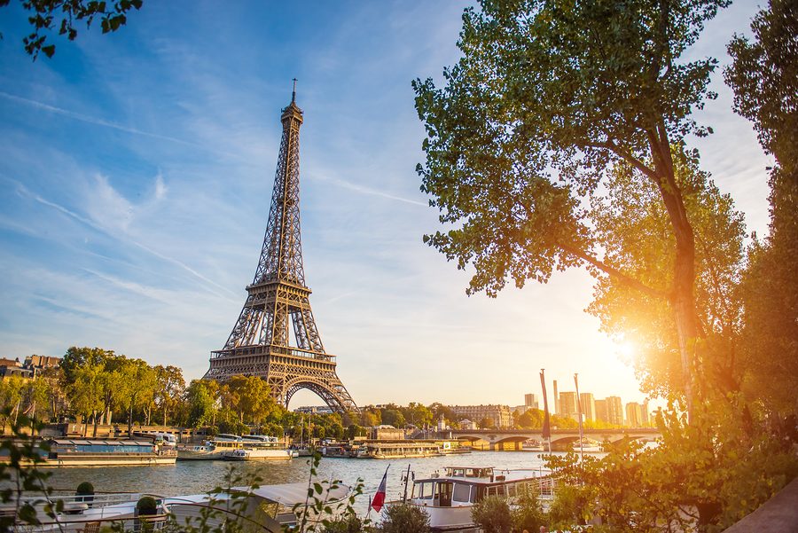  Sunset  View Of Eiffel Tower And Seine River In Paris 