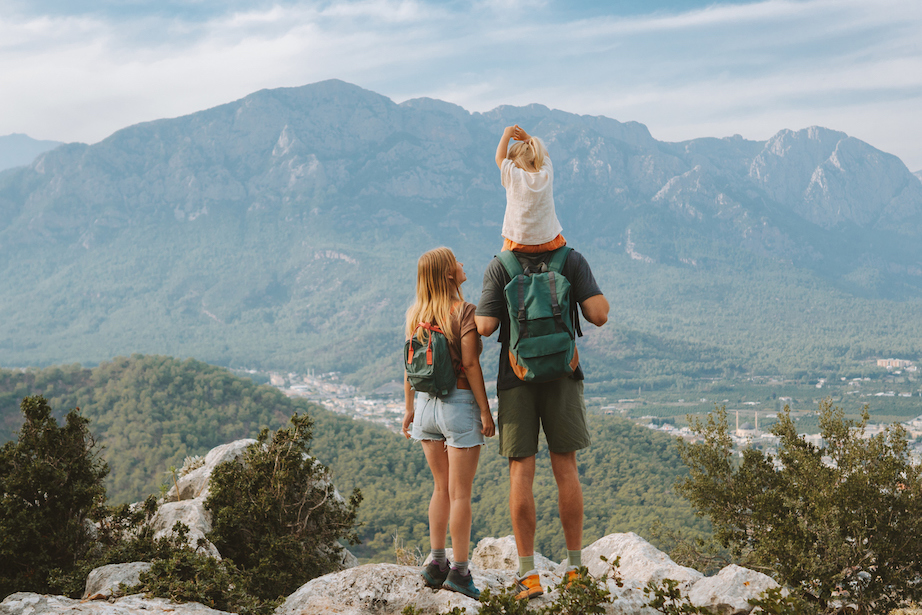 5-reasons-to-visit-pigeon-forge-with-family-woman-around-town